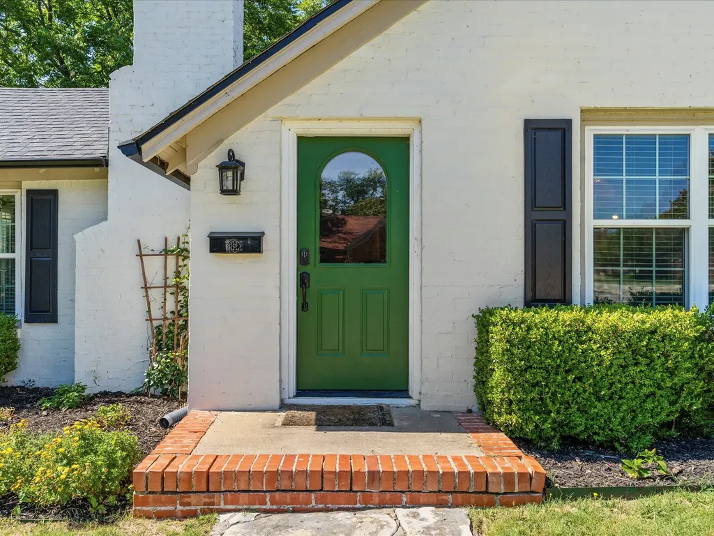 4039 El Campo Avenue Fort Worth TX 76107
