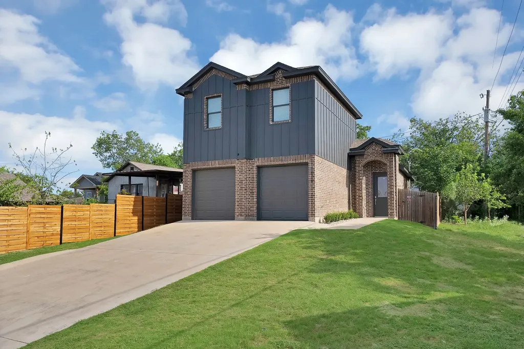 1008 20th Street Fort Worth TX 76164