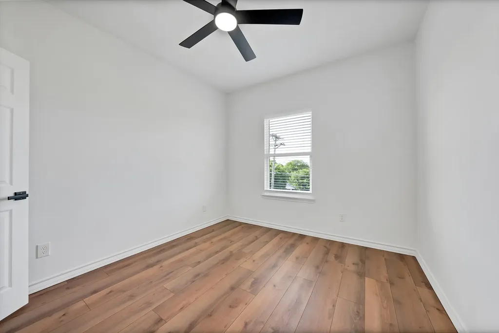 1008 20th Street Fort Worth TX 76164