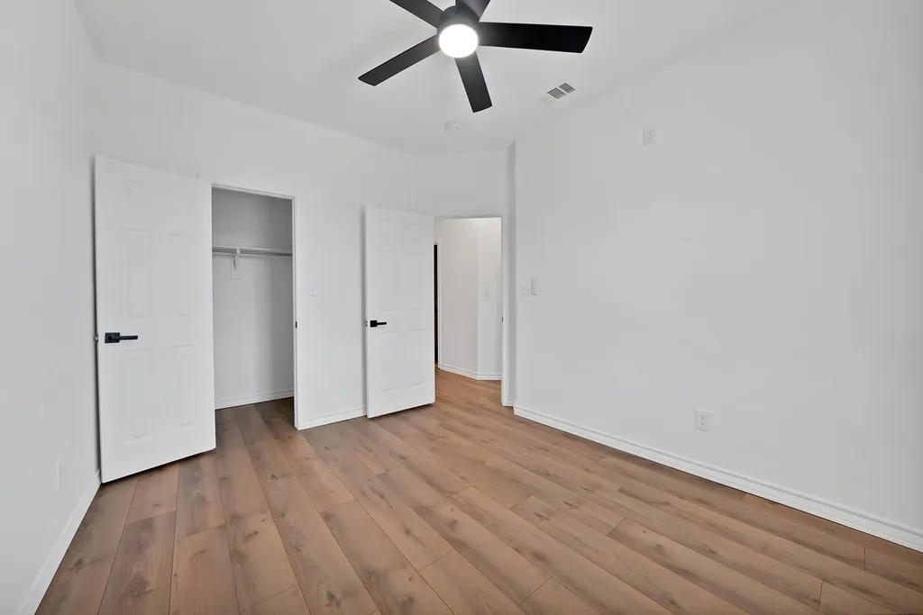 1008 20th Street Fort Worth TX 76164