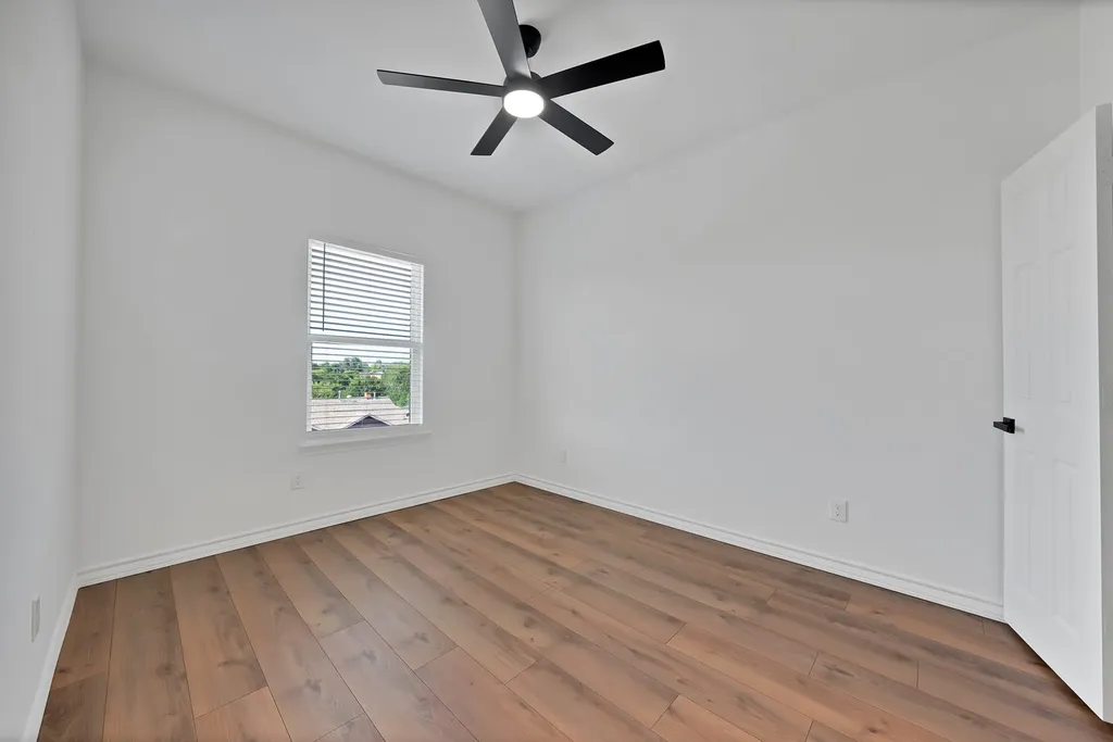 1008 20th Street Fort Worth TX 76164