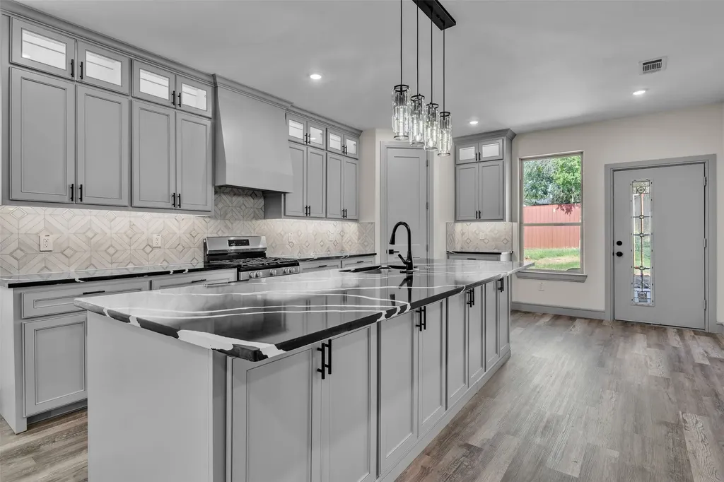 2740 Canton Drive Fort Worth TX 76112