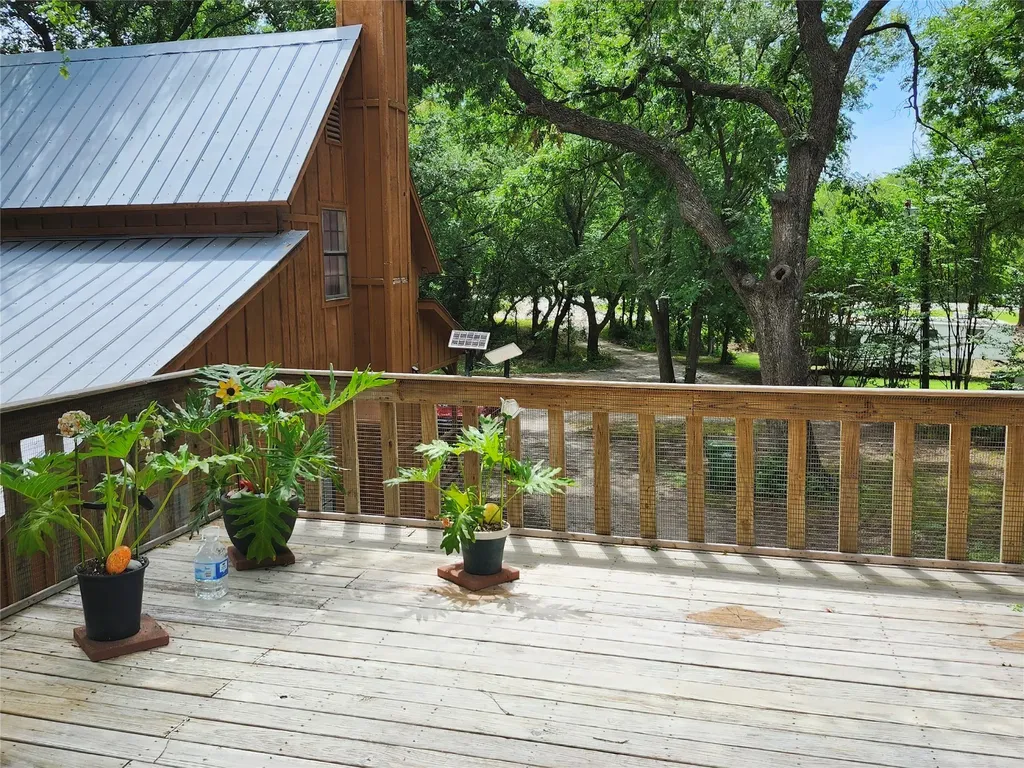 9353 S Fm 730 Azle TX 76020