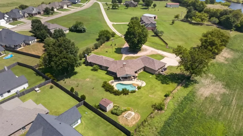 224 Private Road 6243 Canton TX 75103