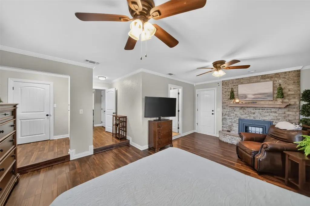 224 Private Road 6243 Canton TX 75103
