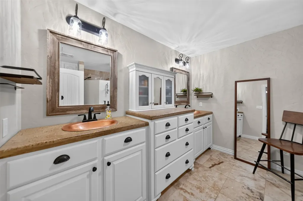 224 Private Road 6243 Canton TX 75103