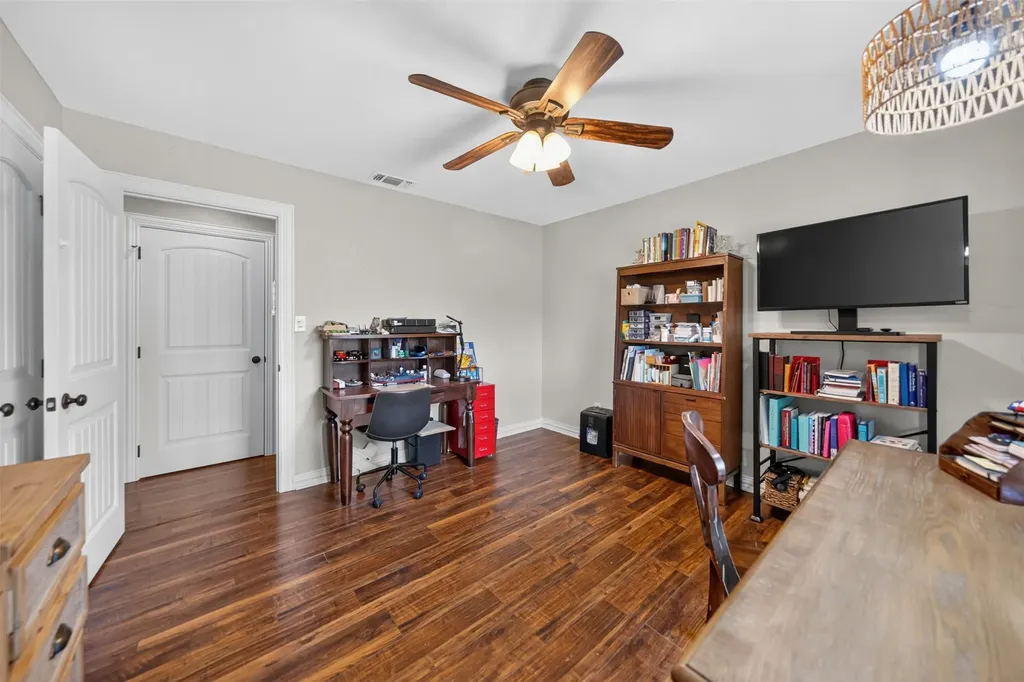 224 Private Road 6243 Canton TX 75103