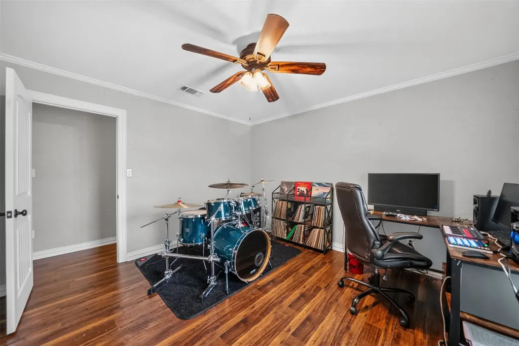 224 Private Road 6243 Canton TX 75103
