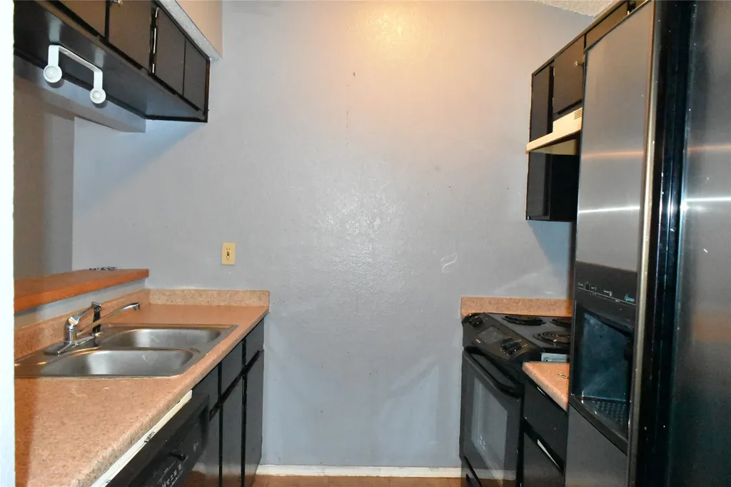 2014 High Bluff Drive Garland TX 75041