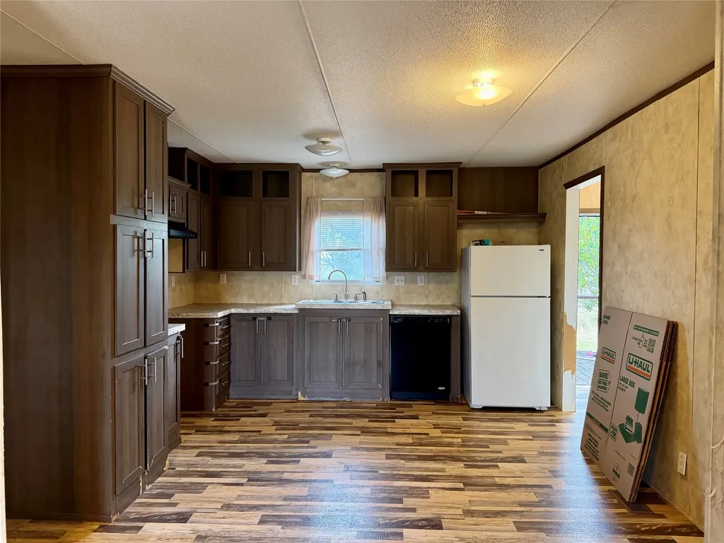 7208 Sky Road Joshua TX 76058