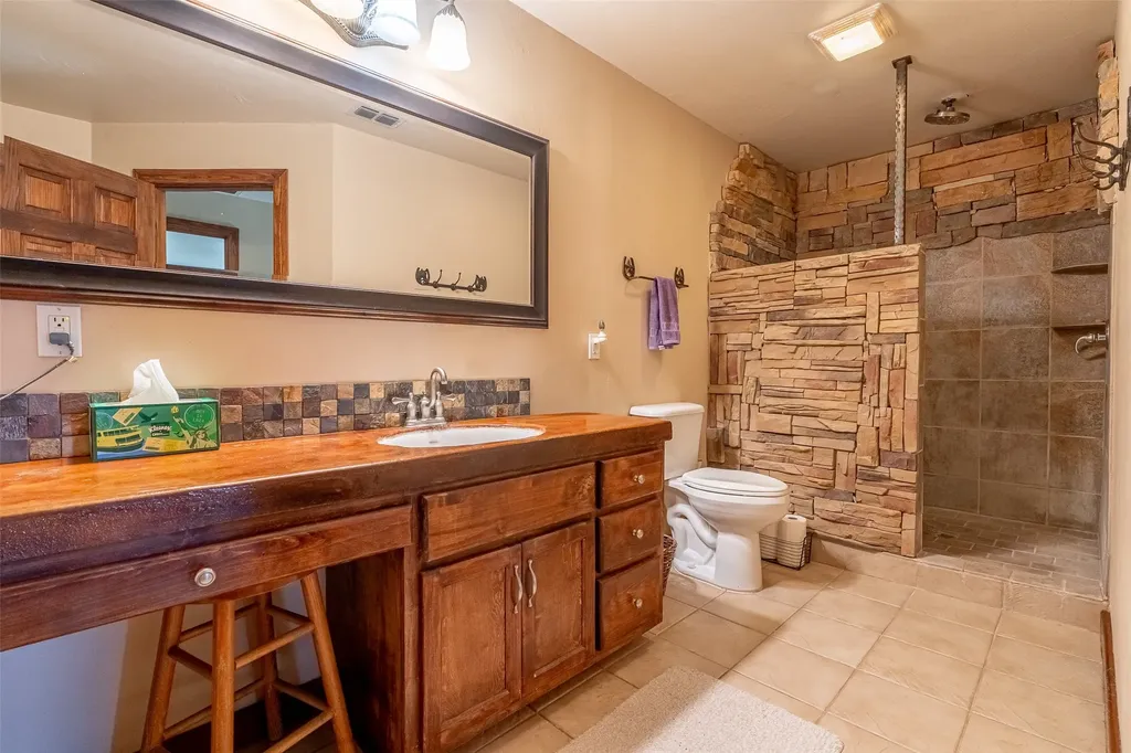 7744 Wd Court Lipan TX 76462