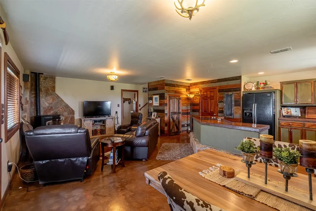 7744 Wd Court Lipan TX 76462
