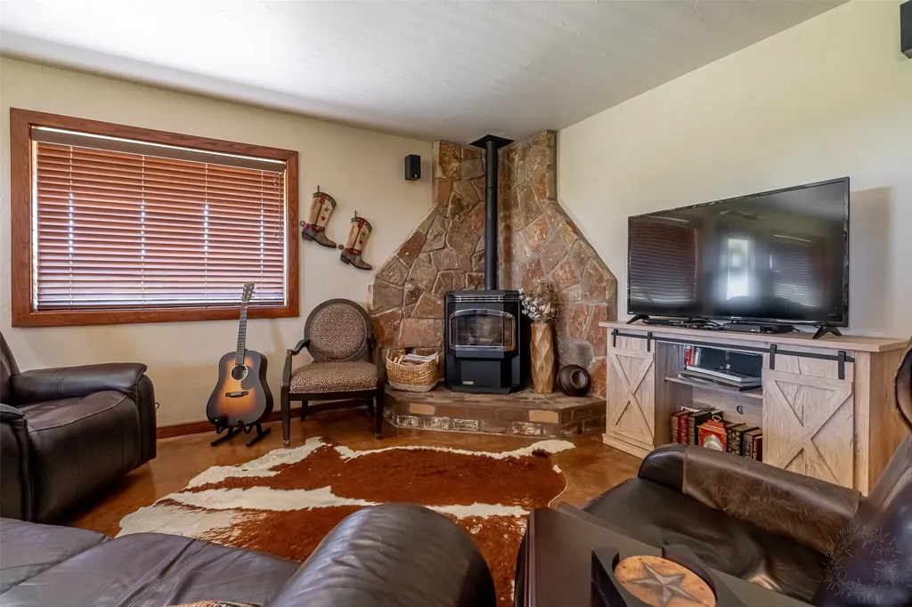 7744 Wd Court Lipan TX 76462