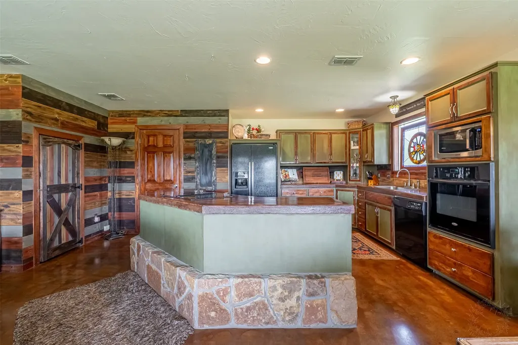 7744 Wd Court Lipan TX 76462