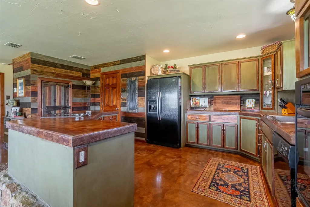 7744 Wd Court Lipan TX 76462