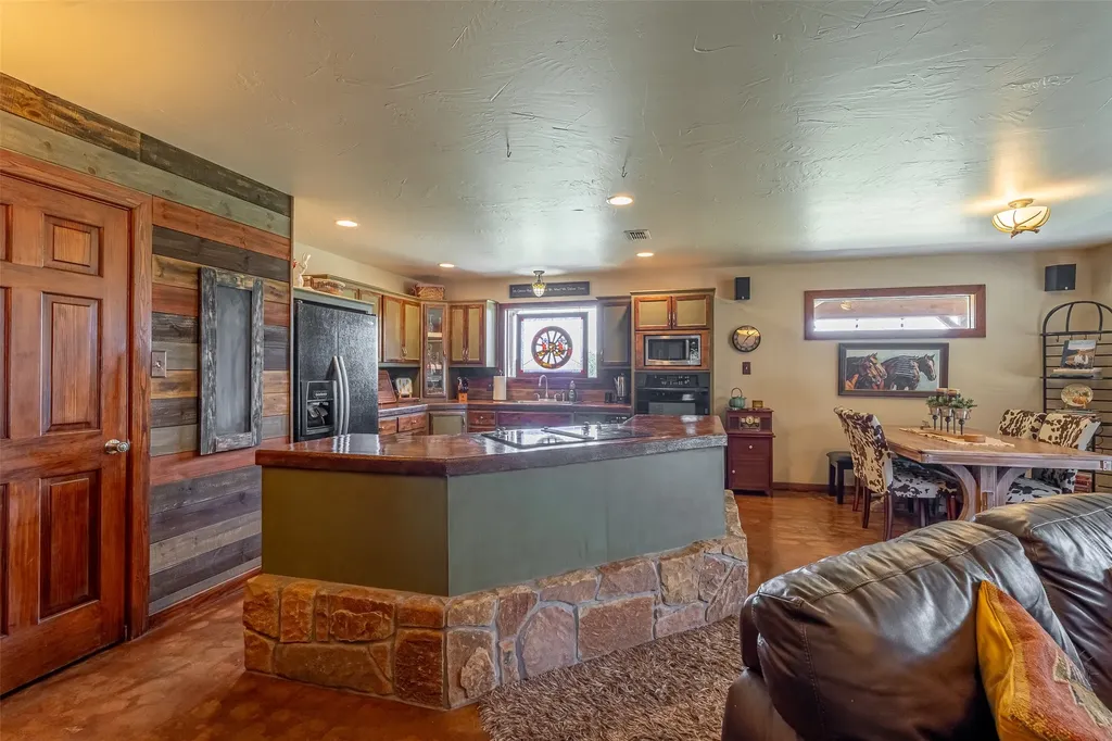 7744 Wd Court Lipan TX 76462