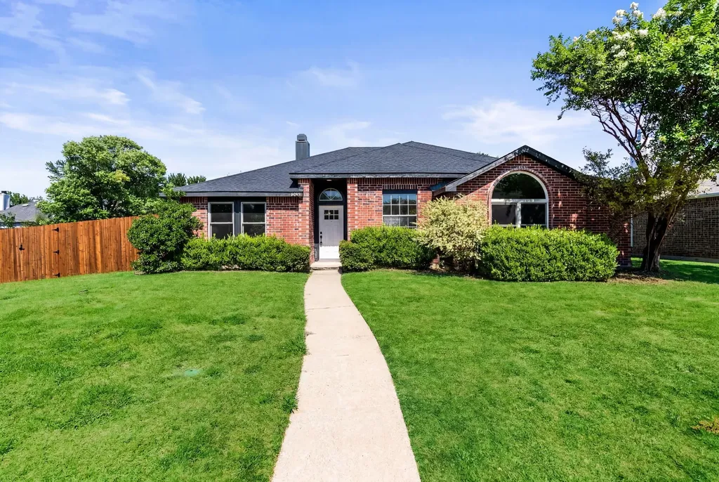 4822 Mize Court Rowlett TX 75088