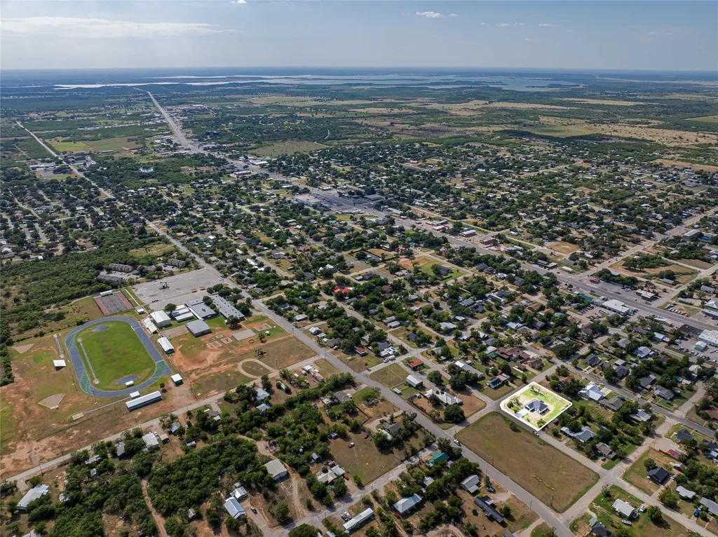 614 W Wheeler Street Breckenridge TX 76424