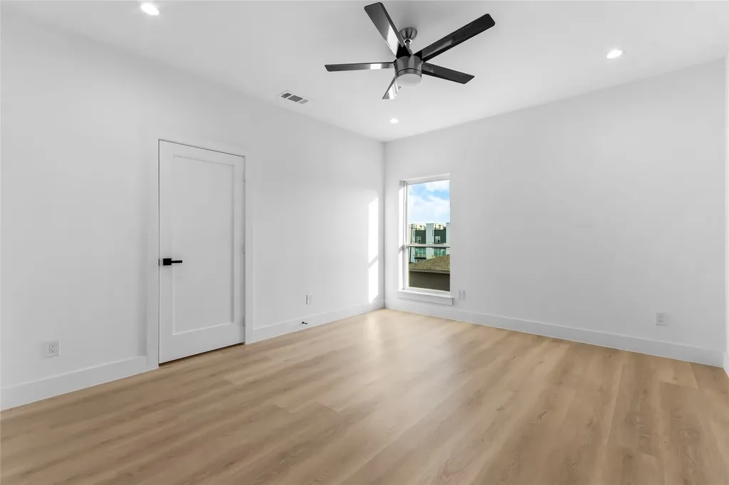 1505 Holly Dallas TX 75204