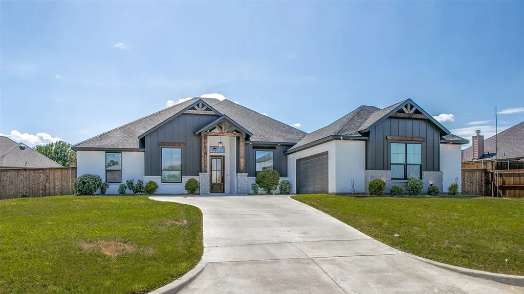 104 Bent Creek Court Cleburne TX 76033