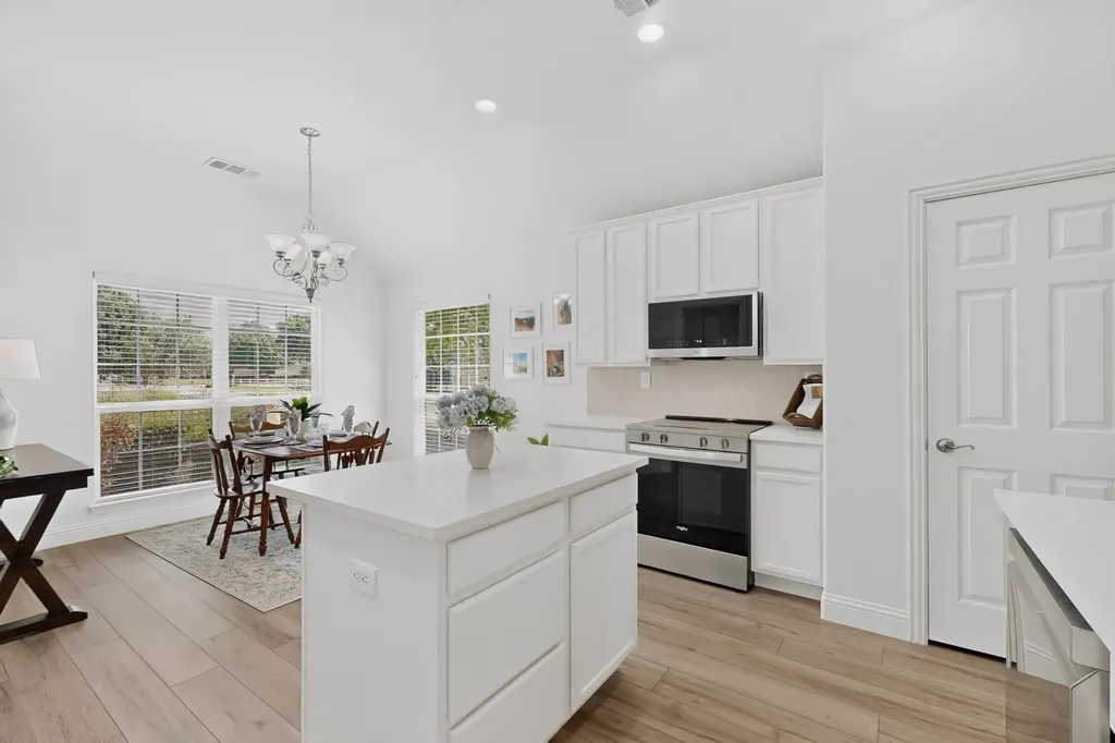 12001 Lockhart Court Denton TX 76207