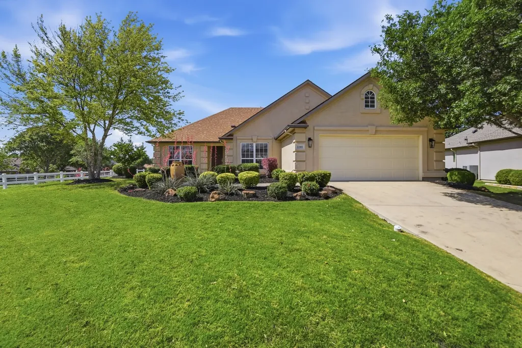 12001 Lockhart Court Denton TX 76207