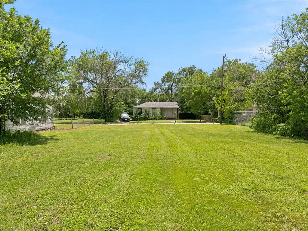 2432 S 9th Street Waco TX 76706