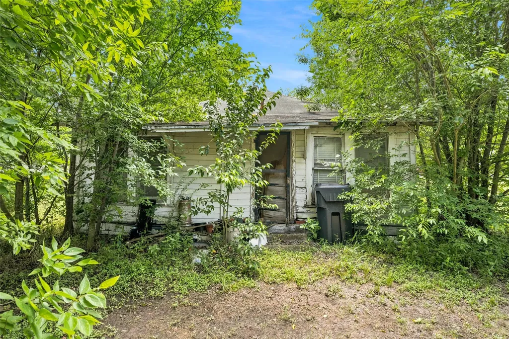 2432 S 9th Street Waco TX 76706
