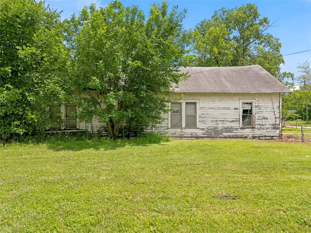2432 S 9th Street Waco TX 76706