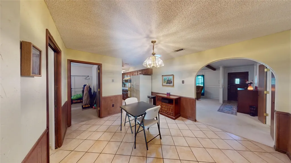 2138 Wellington Drive Grand Prairie TX 75051