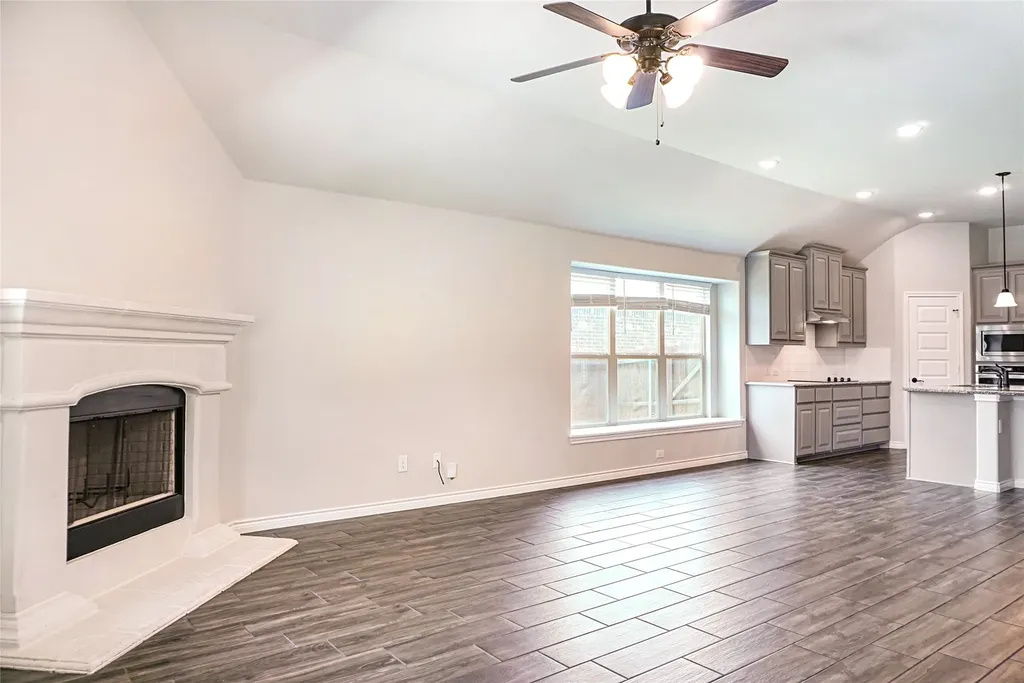 2636 Freemon Place Grand Prairie TX 75052