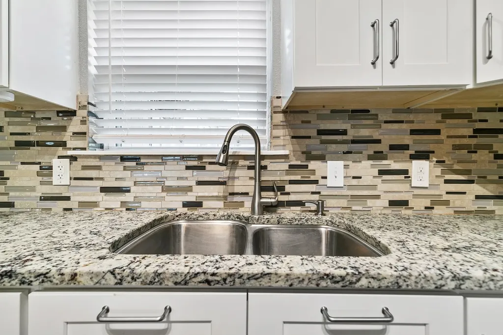 909 N Dove Road Grapevine TX 76051
