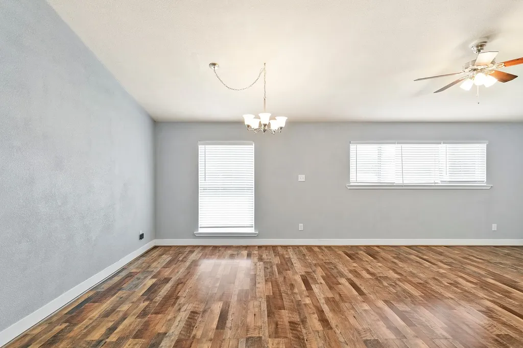 909 N Dove Road Grapevine TX 76051