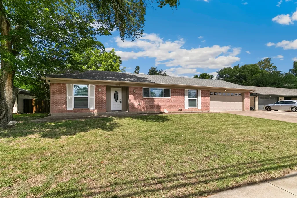 909 N Dove Road Grapevine TX 76051