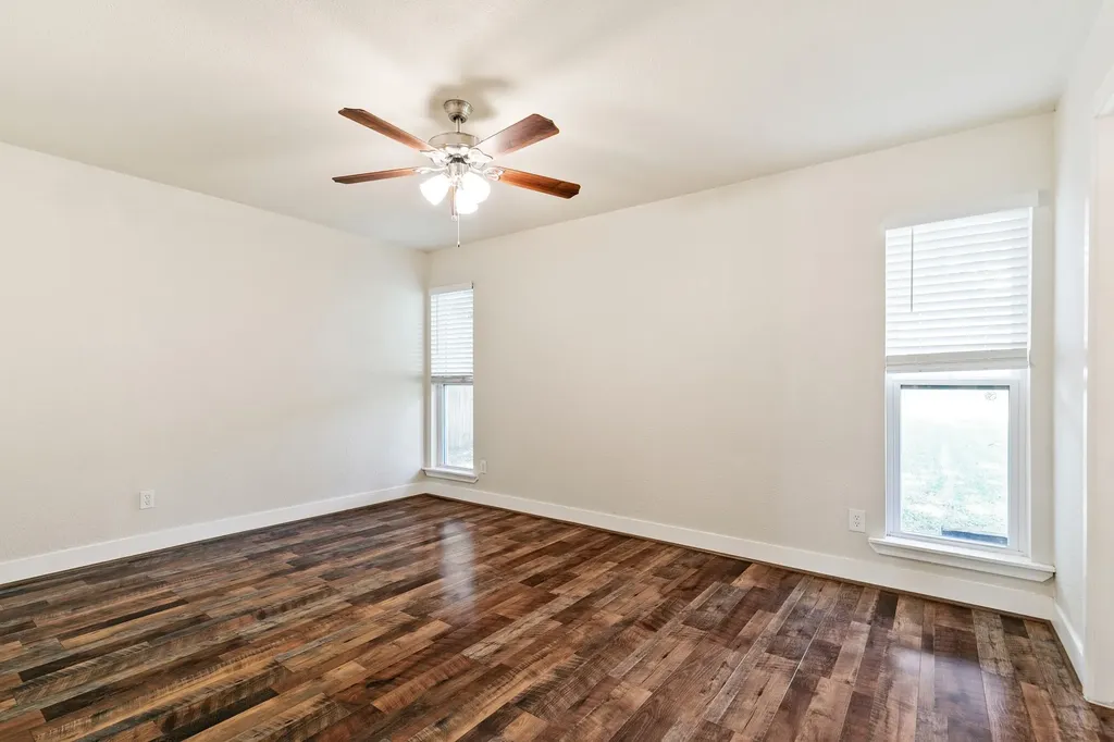 909 N Dove Road Grapevine TX 76051