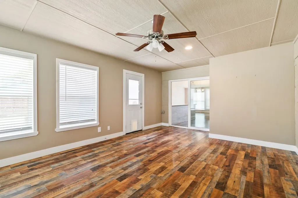 909 N Dove Road Grapevine TX 76051