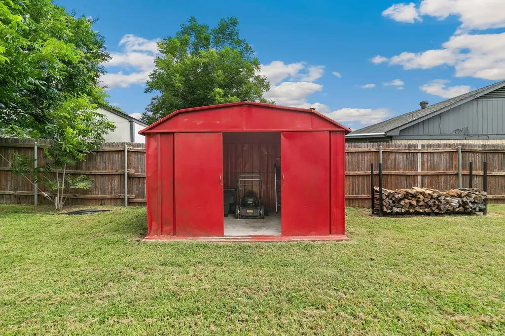 909 N Dove Road Grapevine TX 76051