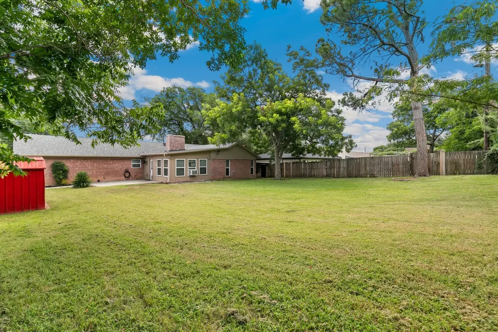 909 N Dove Road Grapevine TX 76051