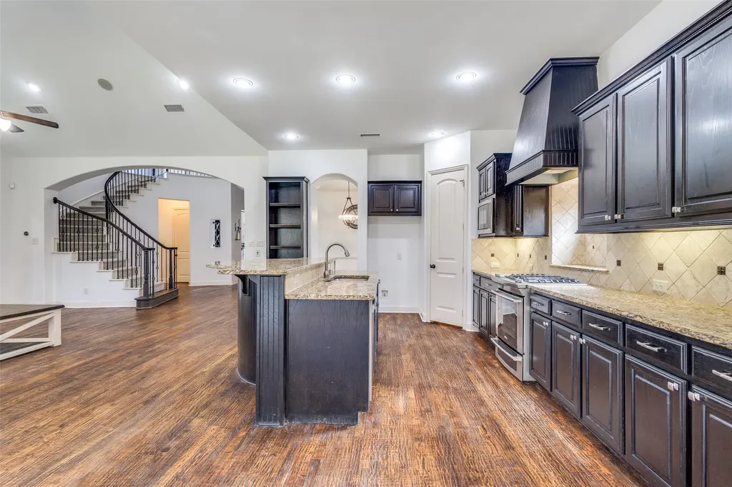 1436 Foster Street Lantana TX 76226