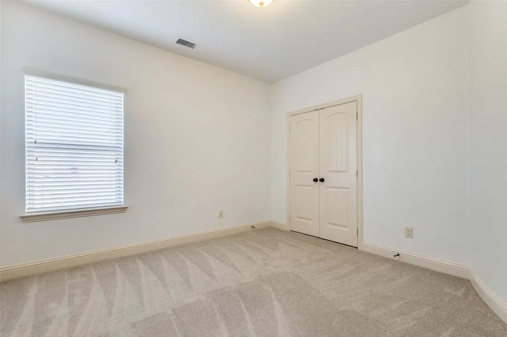 1436 Foster Street Lantana TX 76226