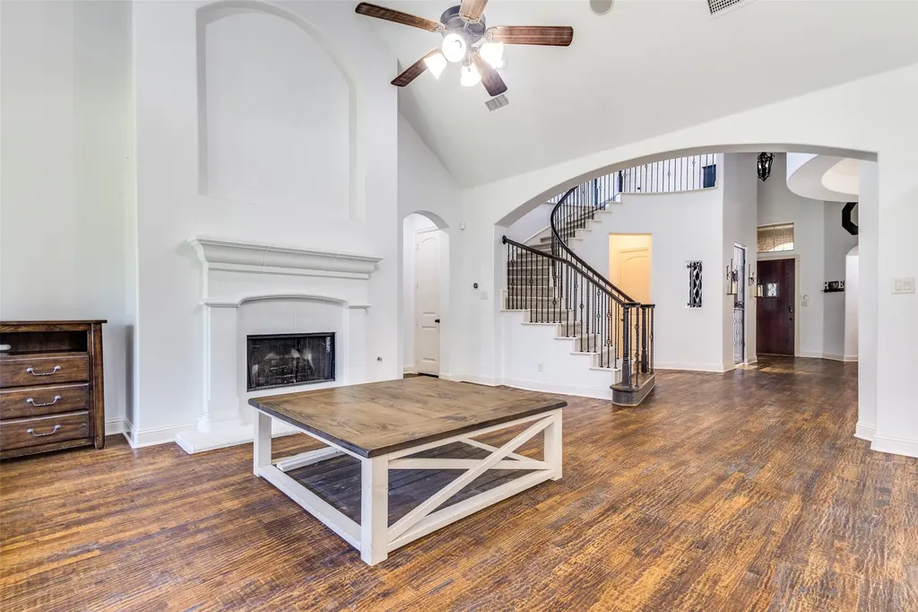 1436 Foster Street Lantana TX 76226