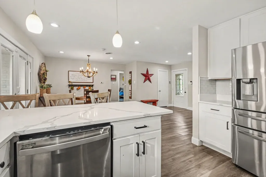 9324 Clearwater Drive Dallas TX 75243