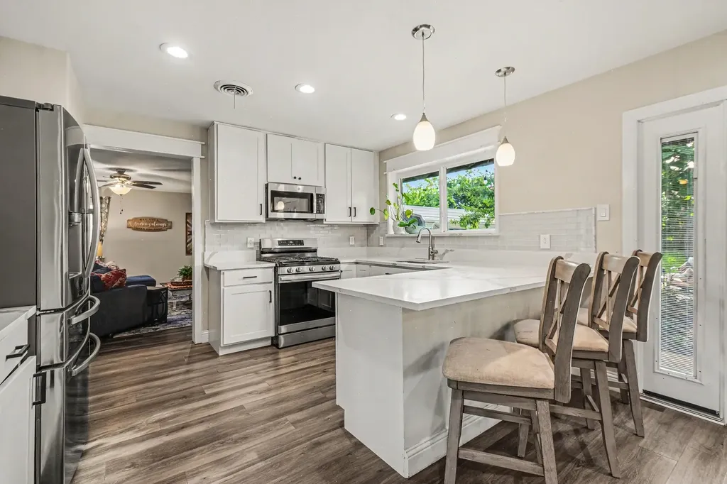 9324 Clearwater Drive Dallas TX 75243
