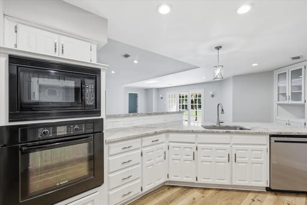 205 N Forest Lane Double Oak TX 75077