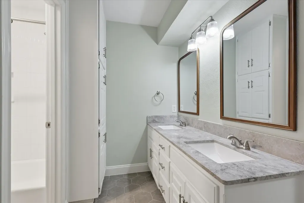 205 N Forest Lane Double Oak TX 75077