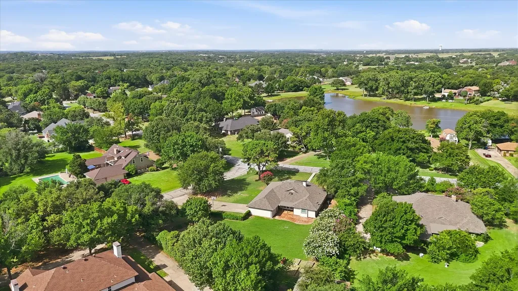 205 N Forest Lane Double Oak TX 75077