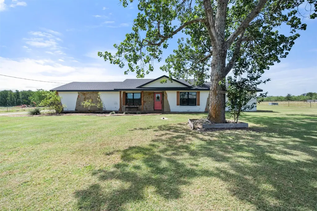 2003 Hamilton Lane Corsicana TX 75109
