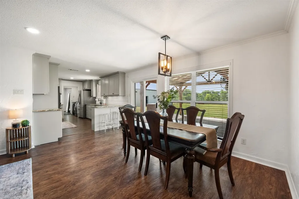 2003 Hamilton Lane Corsicana TX 75109