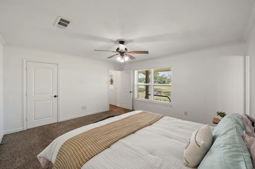2003 Hamilton Lane Corsicana TX 75109