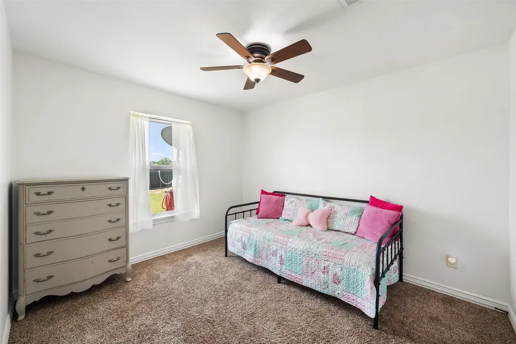 2003 Hamilton Lane Corsicana TX 75109